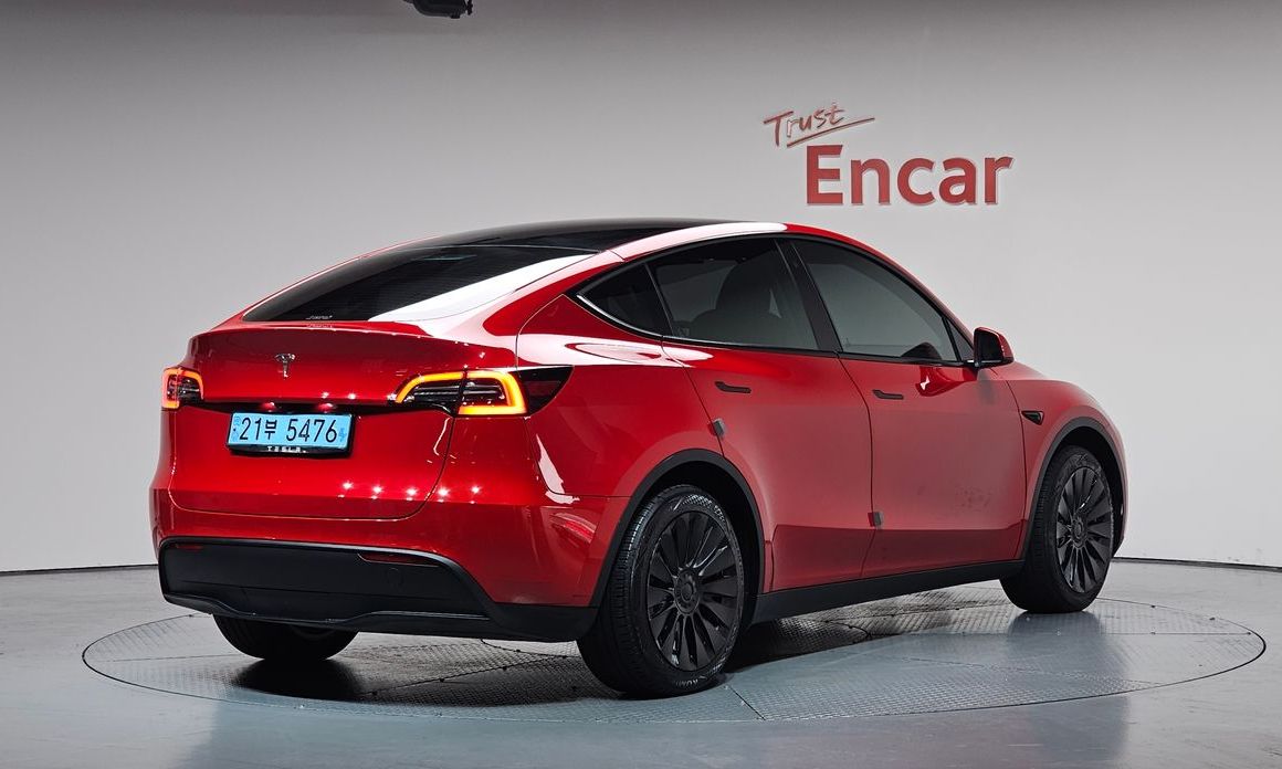 Tesla Model Y 2023