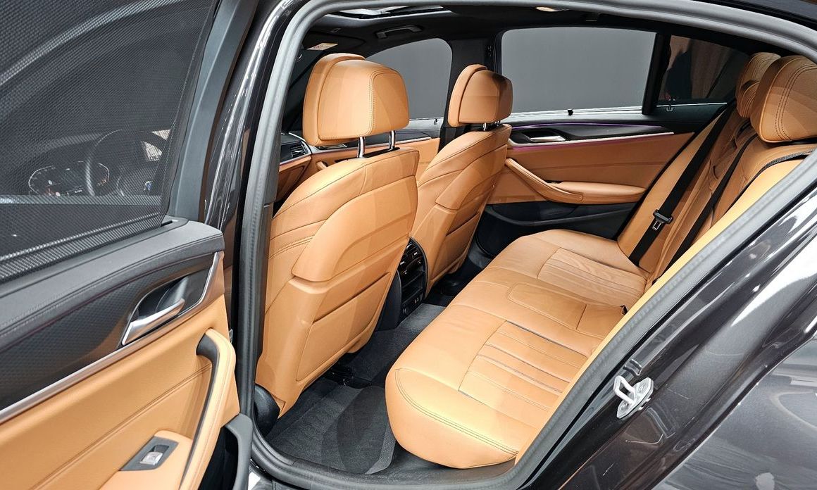 BMW 5-Series 2023