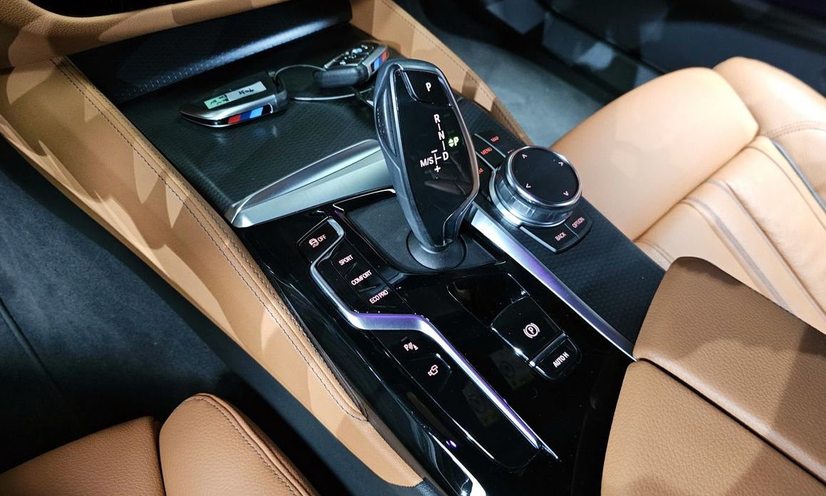 BMW 5-Series 2023