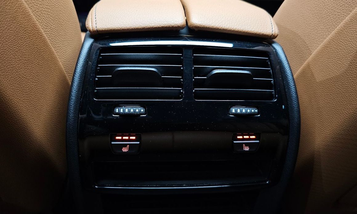 BMW 5-Series 2023