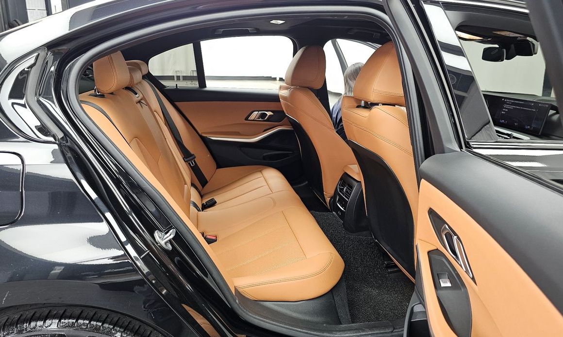 BMW 3-Series 2024