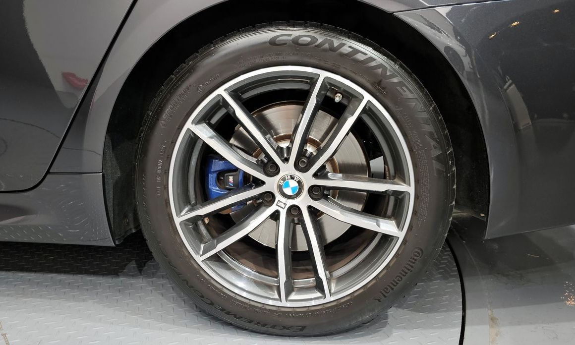 BMW 5-Series 2023