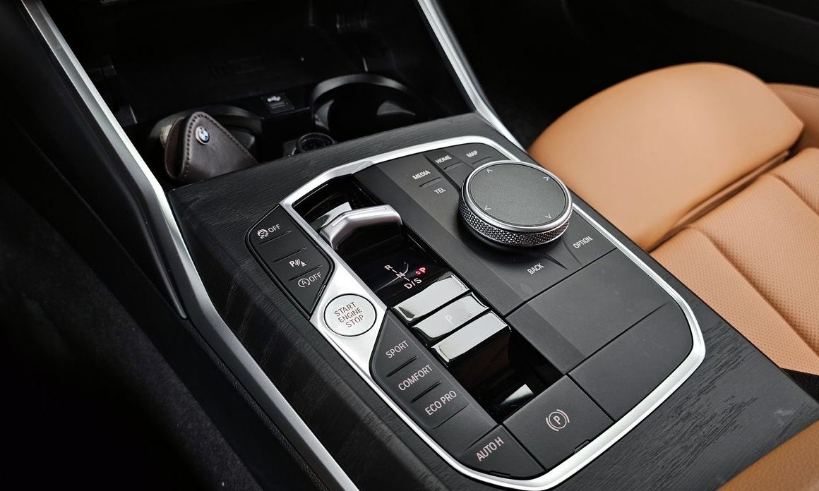 BMW 3-Series 2024