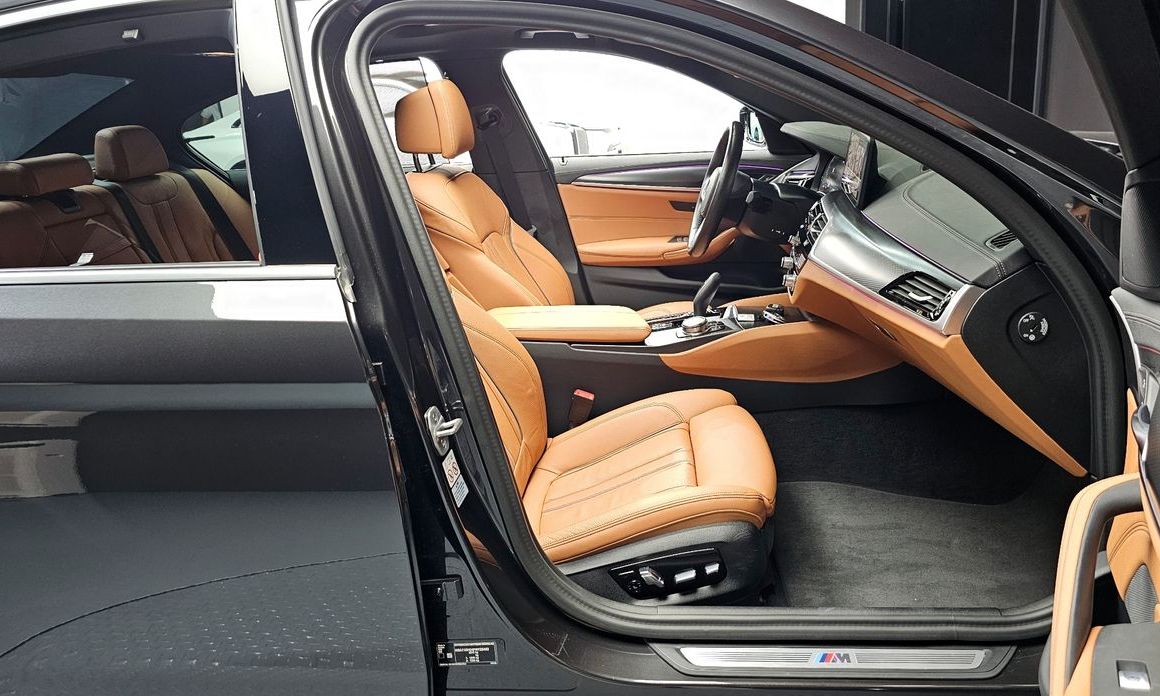 BMW 5-Series 2023