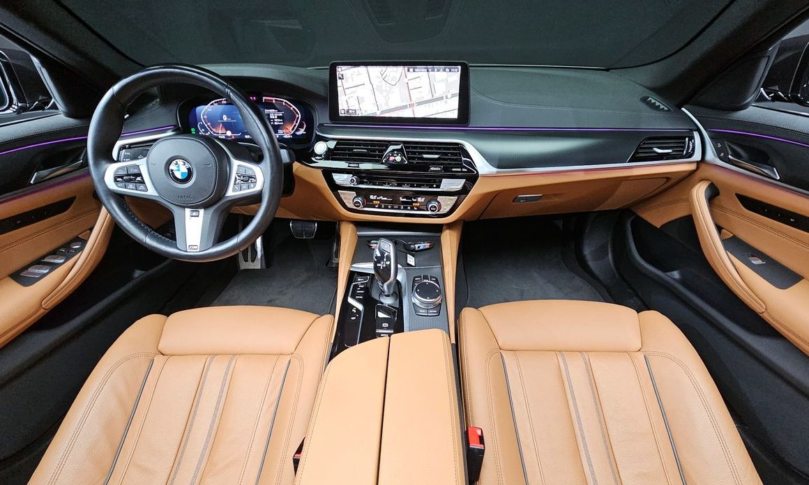 BMW 5-Series 2023