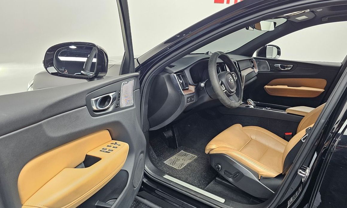 Volvo XC60 2022