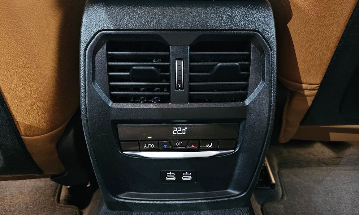 BMW 3-Series 2023
