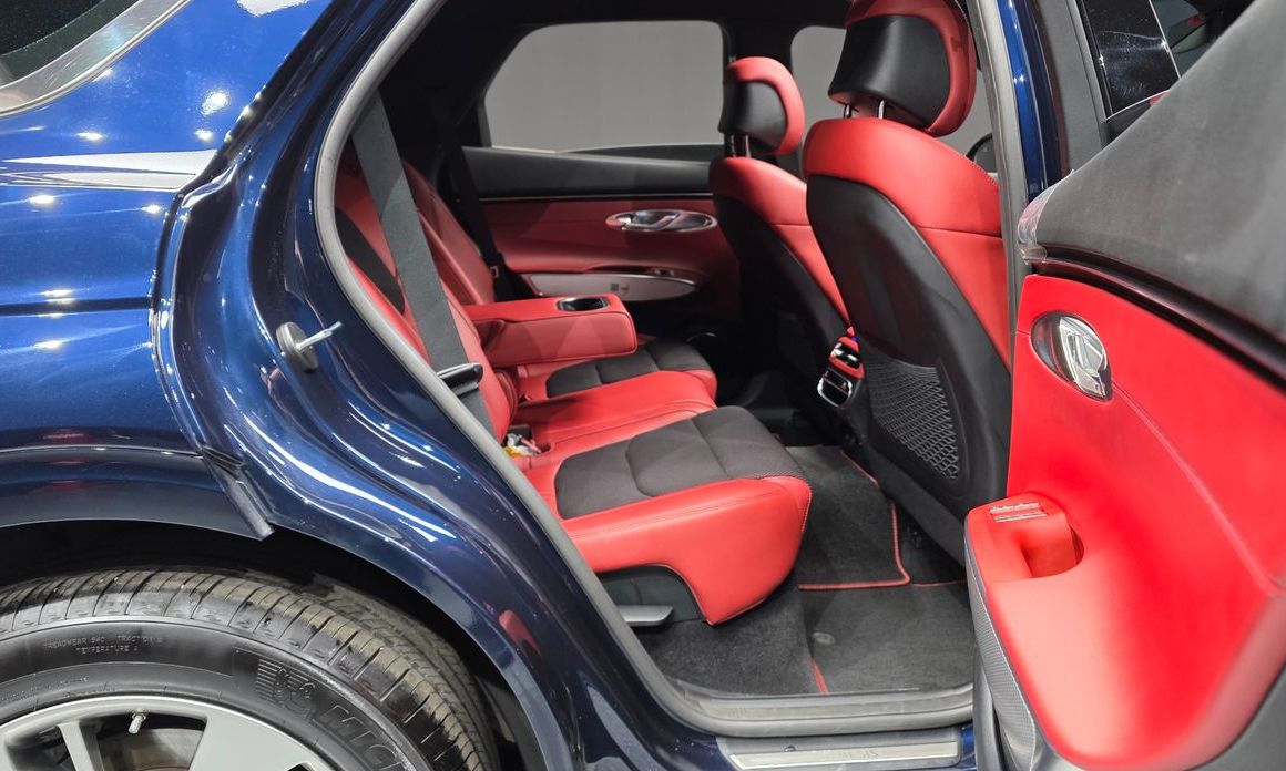 Genesis GV70 2023