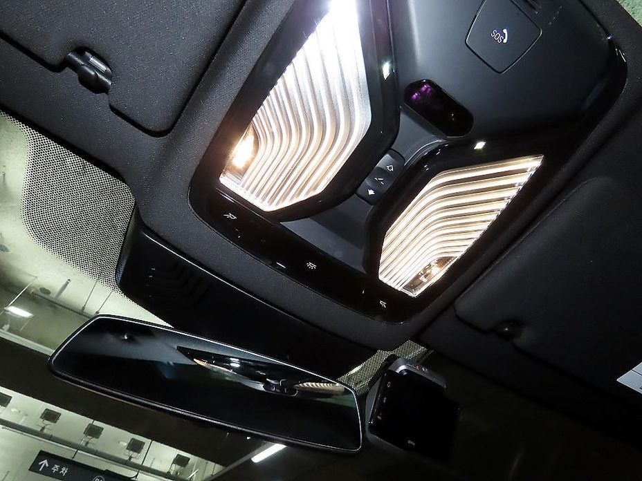 BMW 5-Series 2023