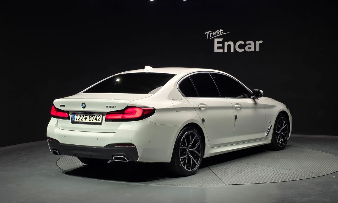 BMW 5-Series 2022
