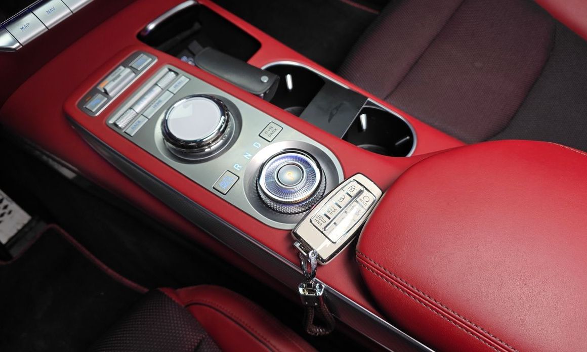 Genesis GV70 2023