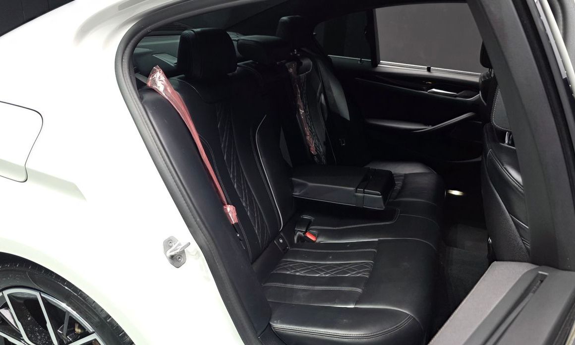 BMW 5-Series 2022