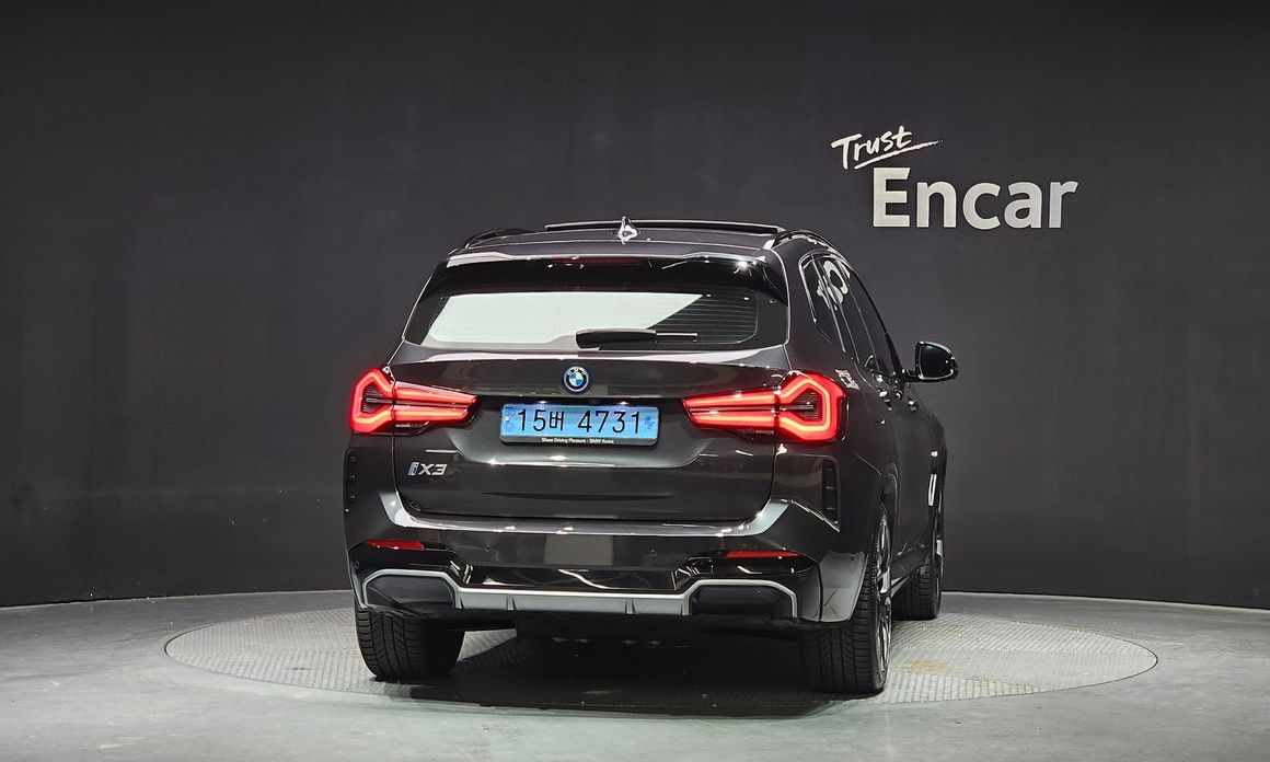 BMW iX3 2023