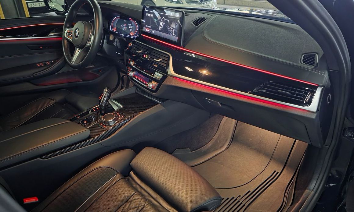 BMW 5-Series 2023