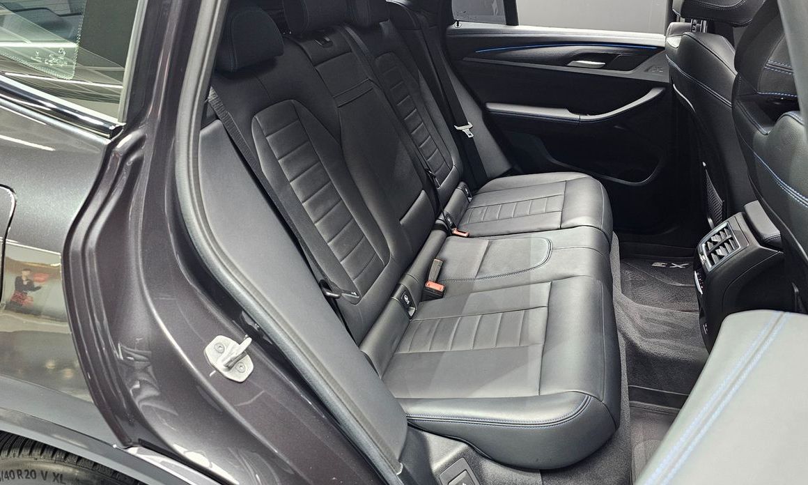BMW iX3 2023