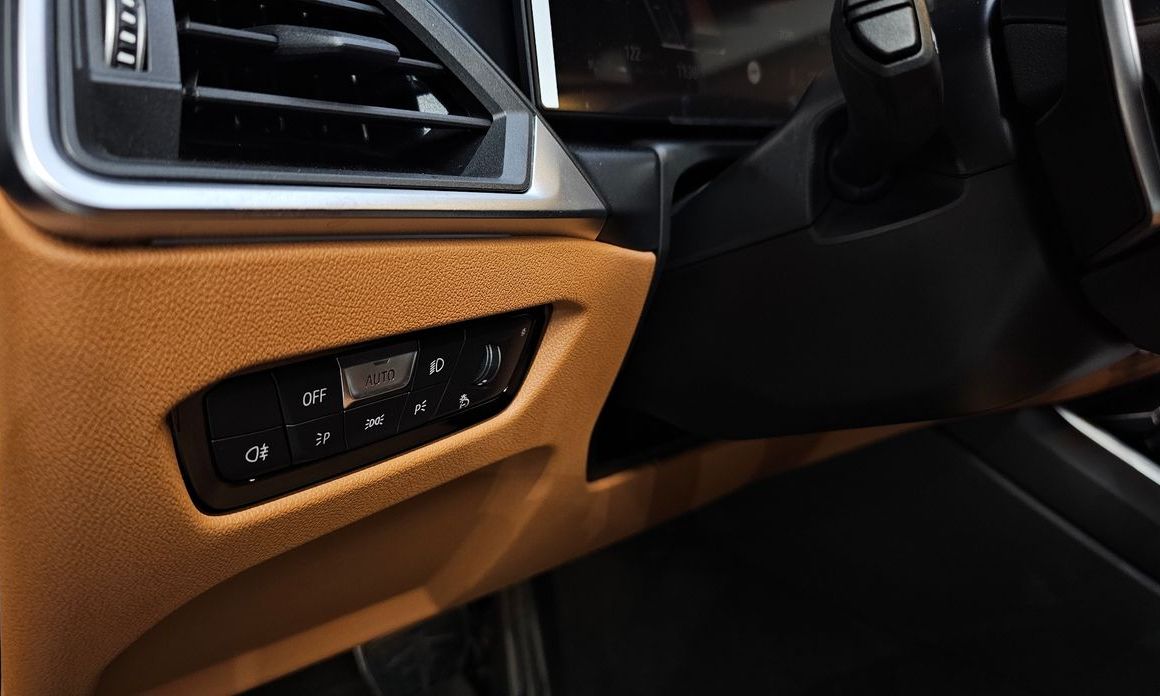 BMW 3-Series 2024