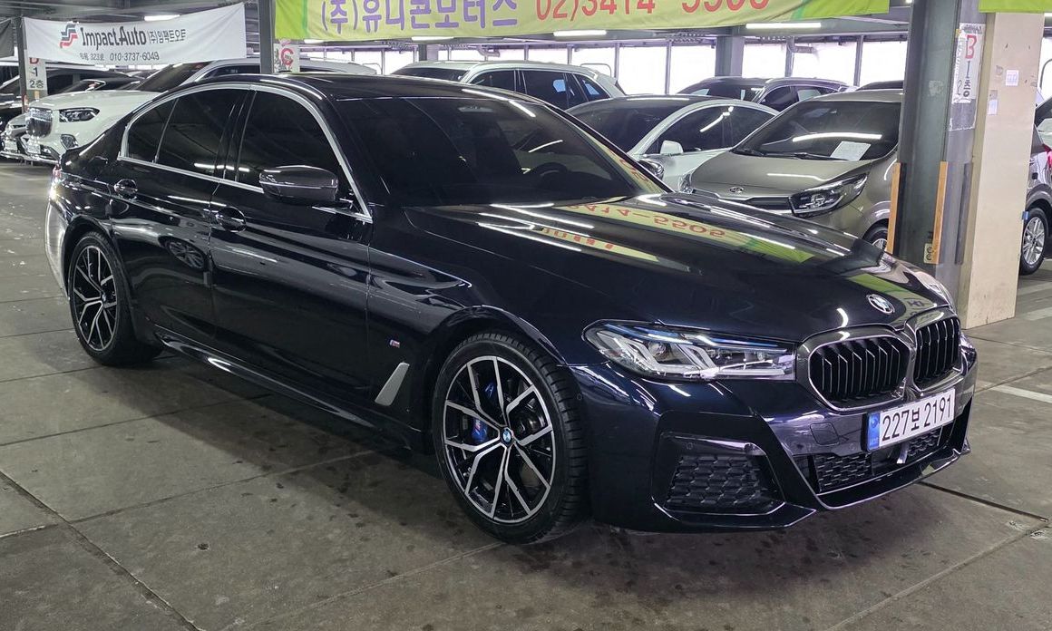 BMW 5-Series 2023