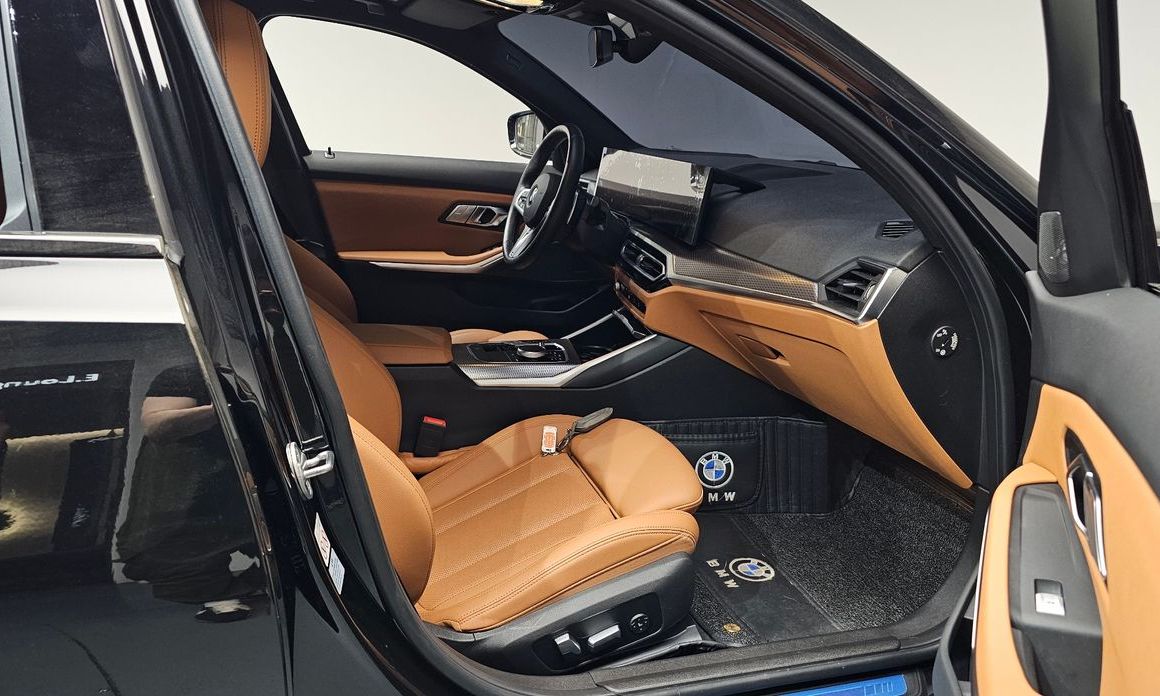 BMW 3-Series 2024