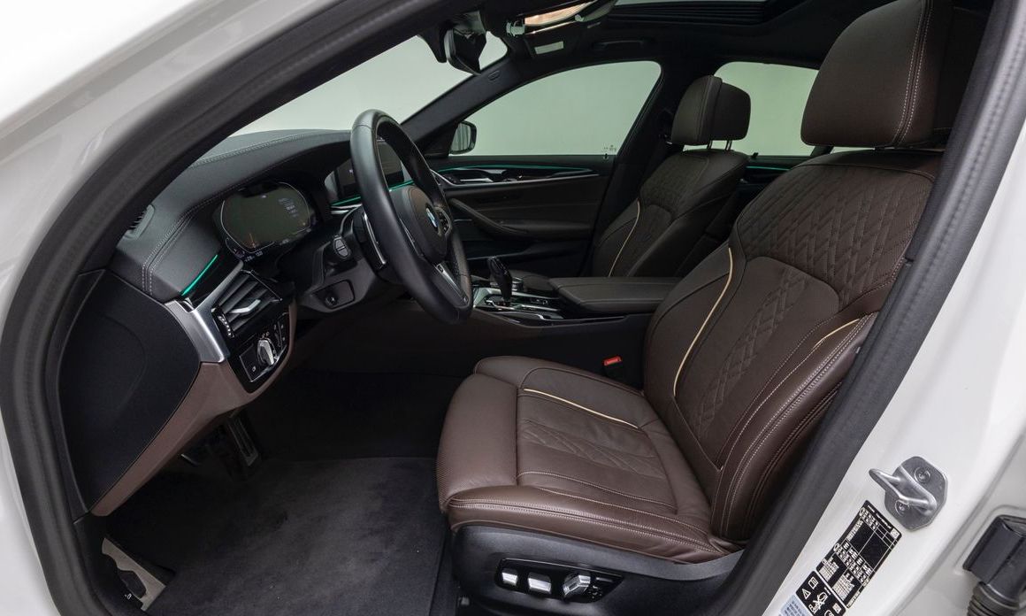BMW 5-Series 2023