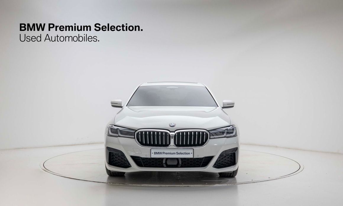 BMW 5-Series 2023