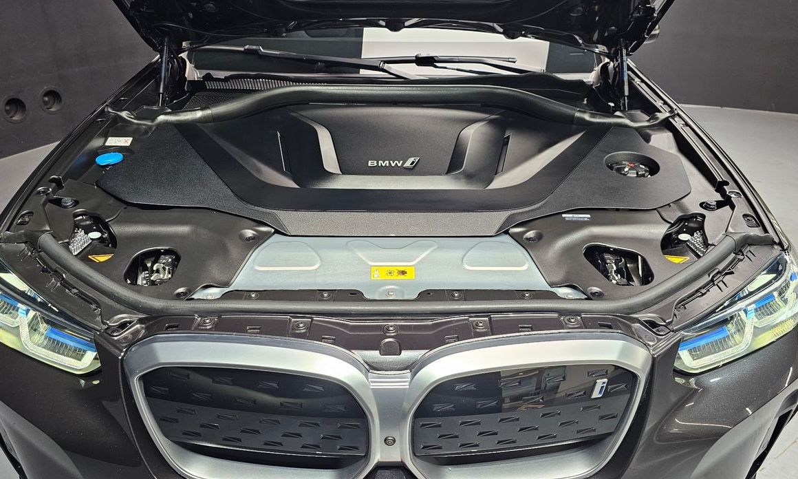 BMW iX3 2023