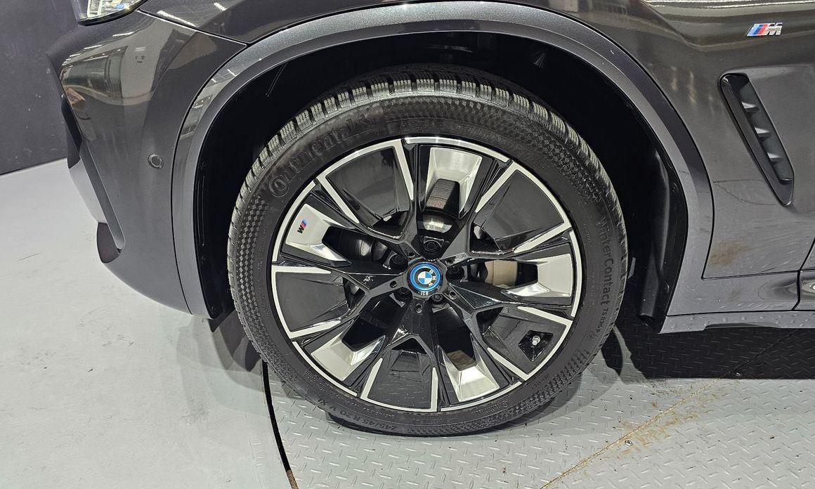 BMW iX3 2023