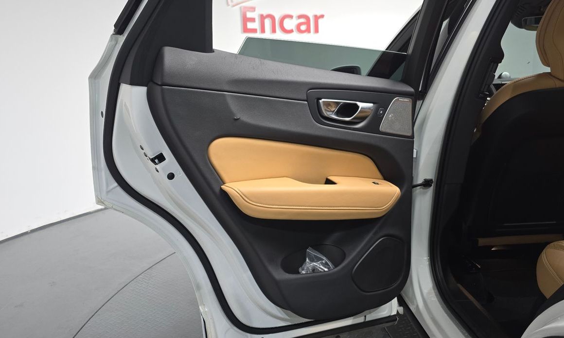 Volvo XC60 2023