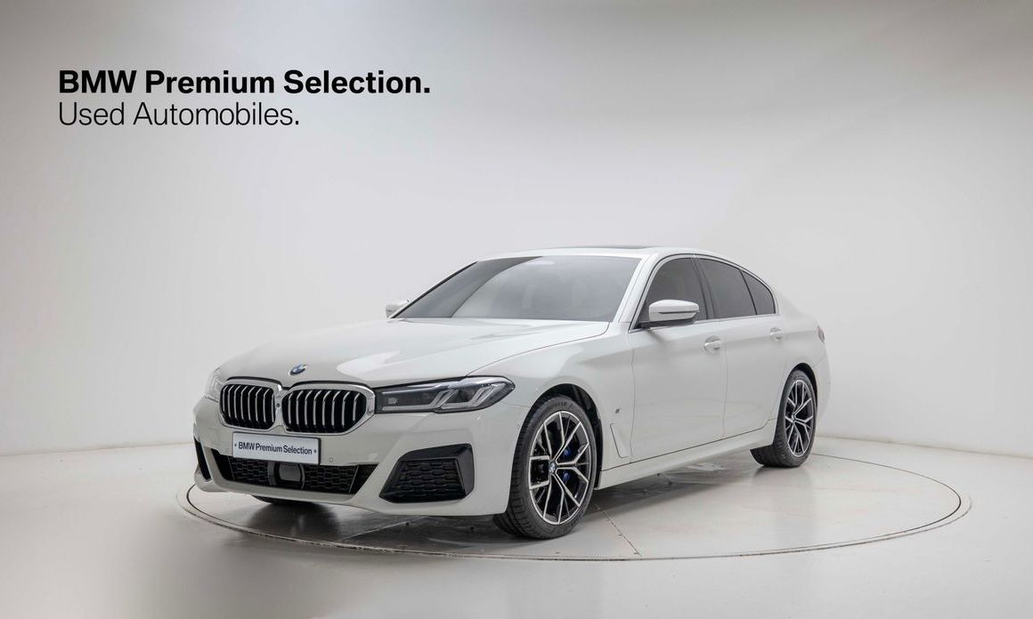 BMW 5-Series 2023