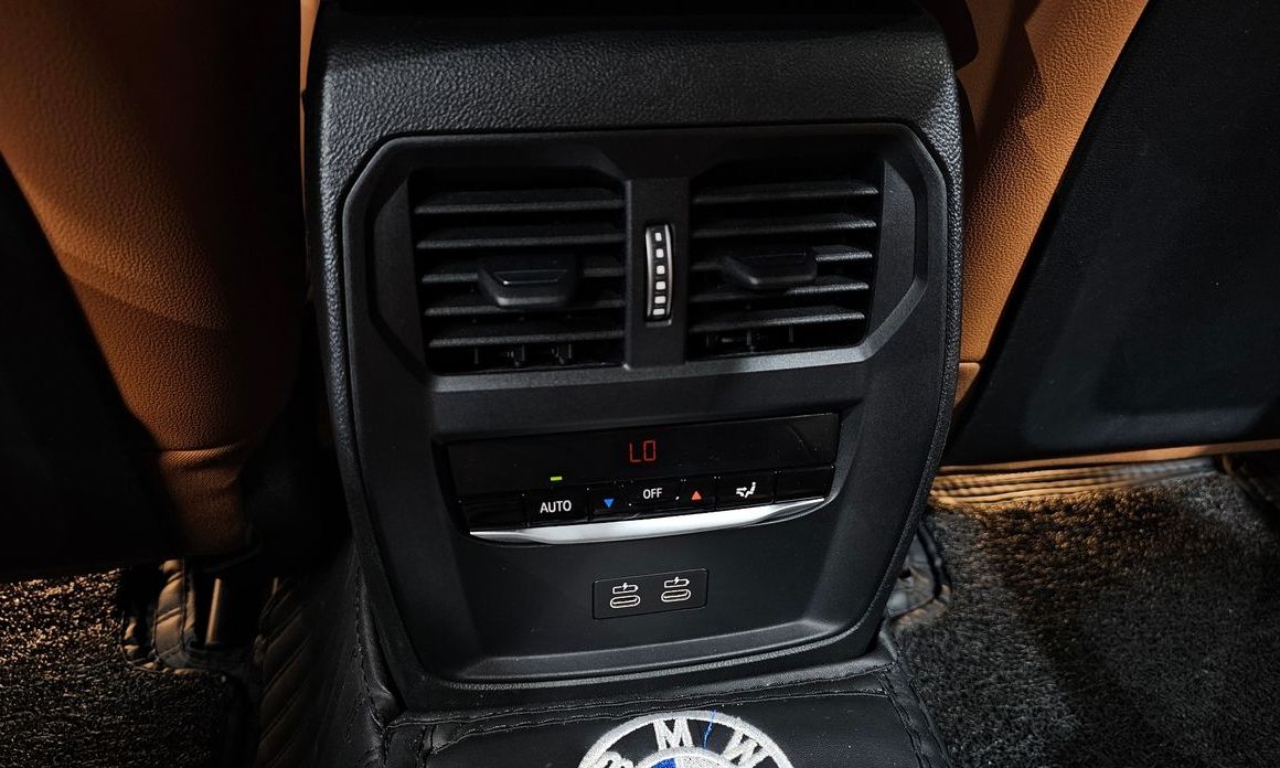 BMW 3-Series 2024