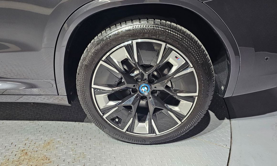 BMW iX3 2023