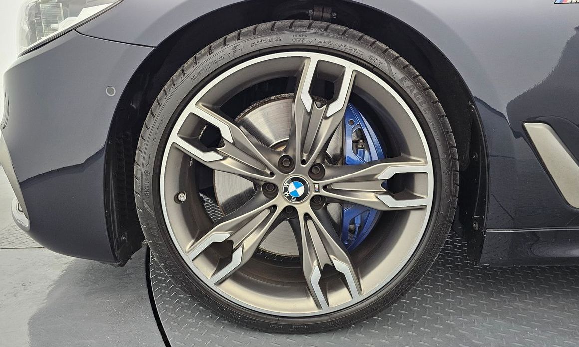 BMW 5-Series 2019