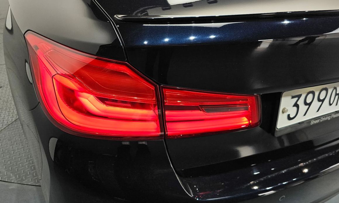 BMW 5-Series 2019