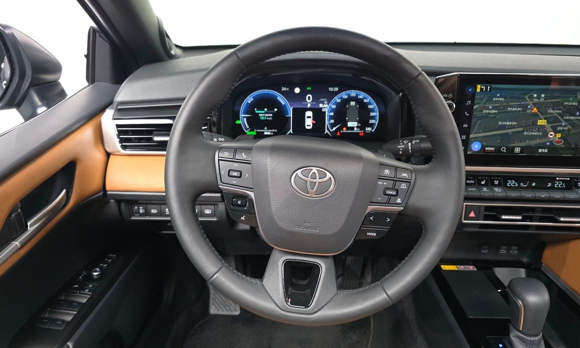 Toyota Camry 2025