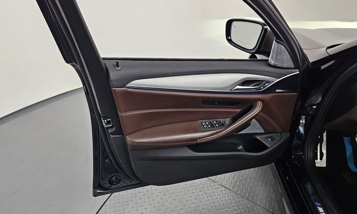 BMW 5-Series 2019