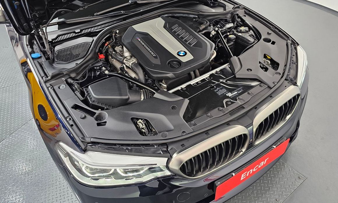 BMW 5-Series 2019