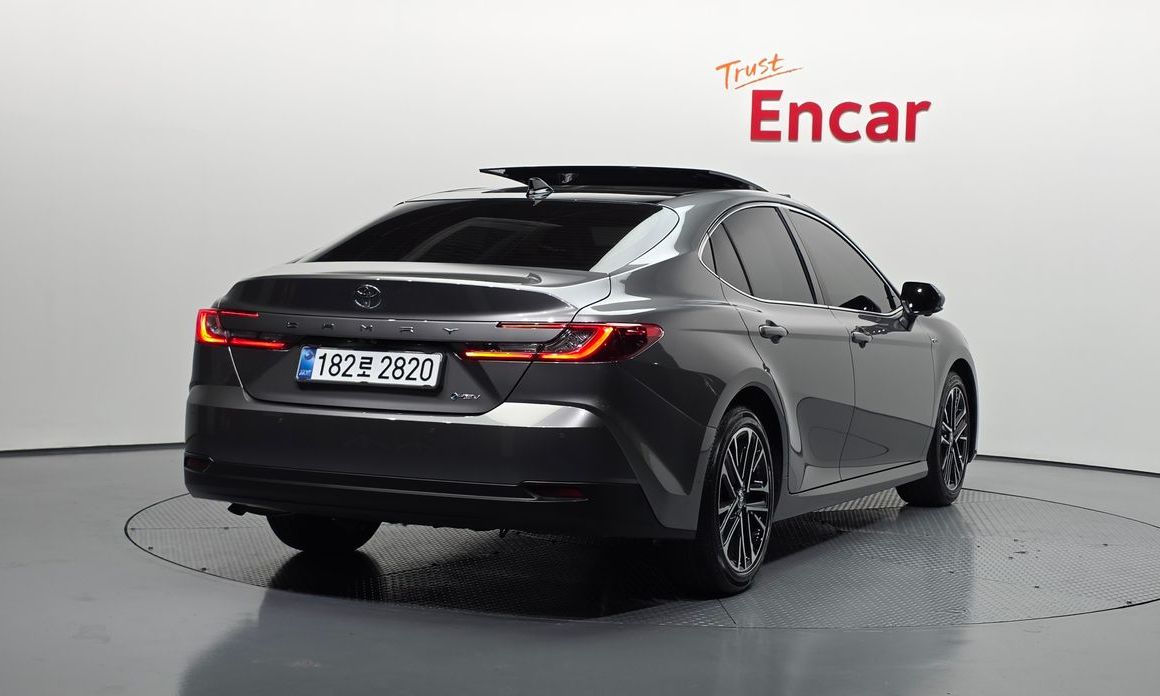 Toyota Camry 2025