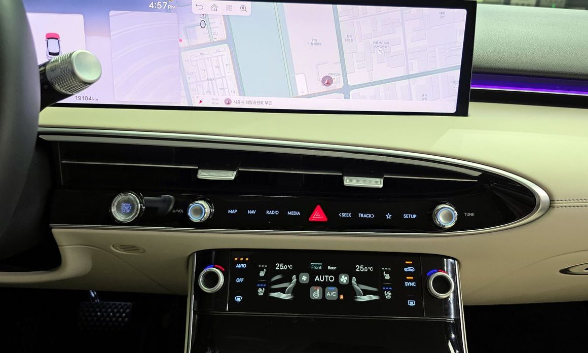 Genesis GV70 2025