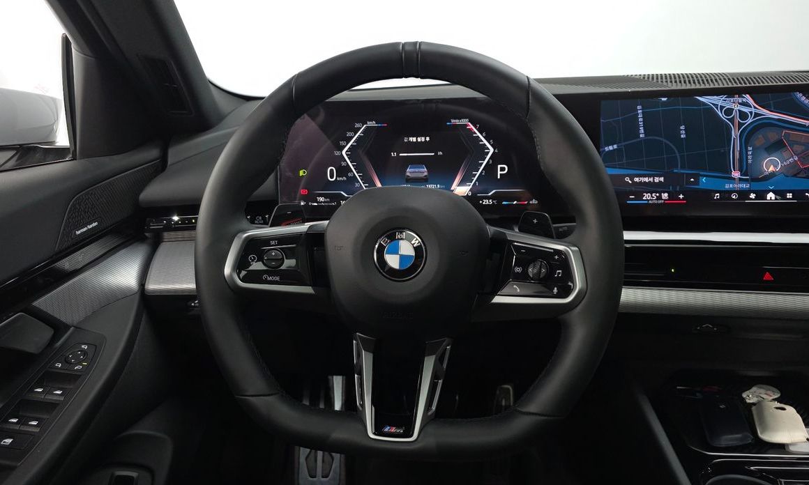 BMW 5-Series 2024