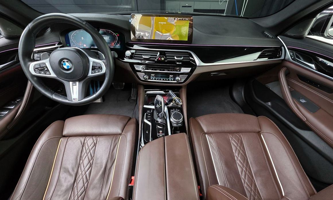 BMW 5-Series 2022