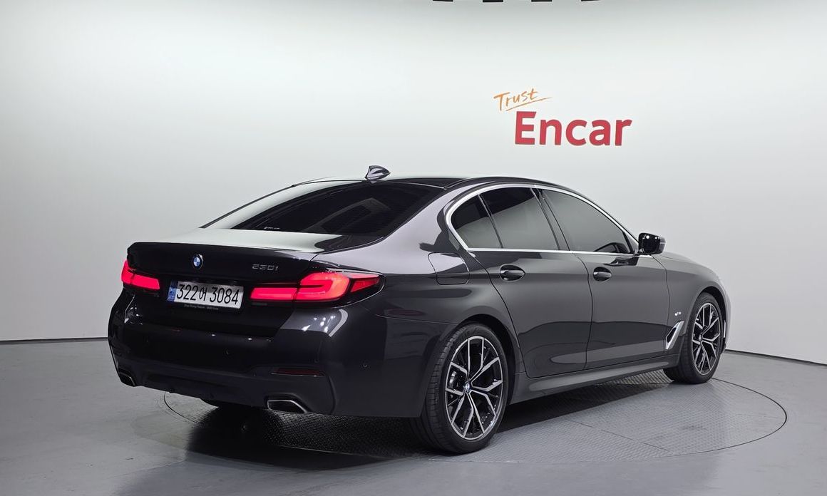 BMW 5-Series 2022