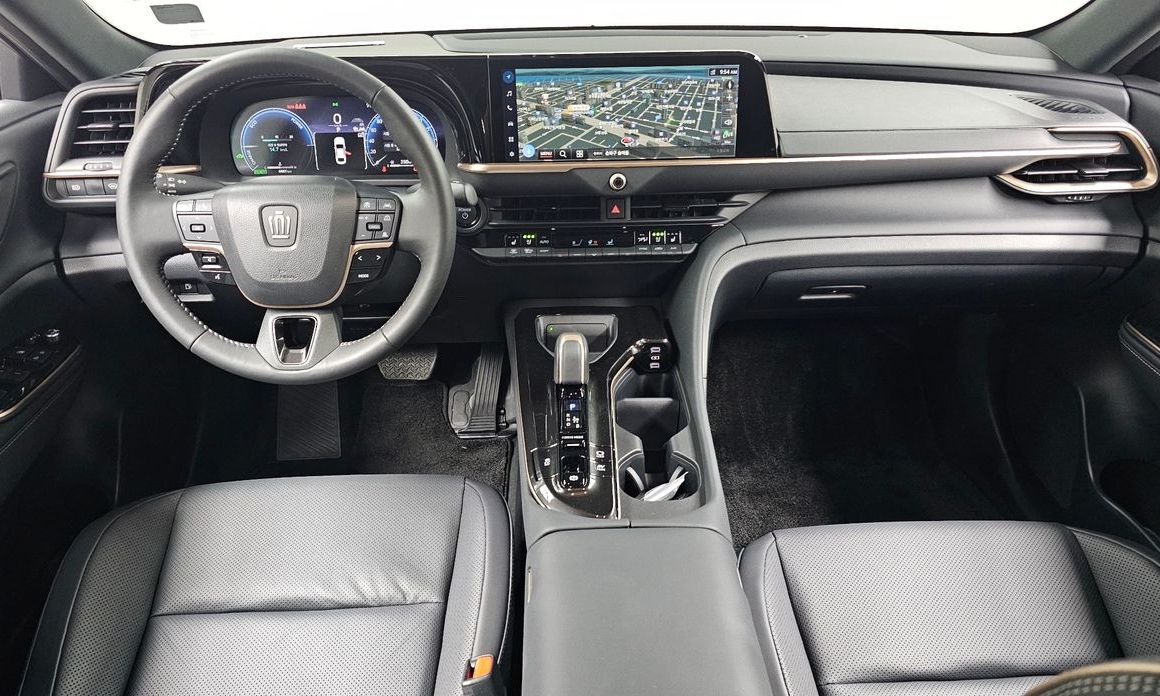 Toyota Crown 2025