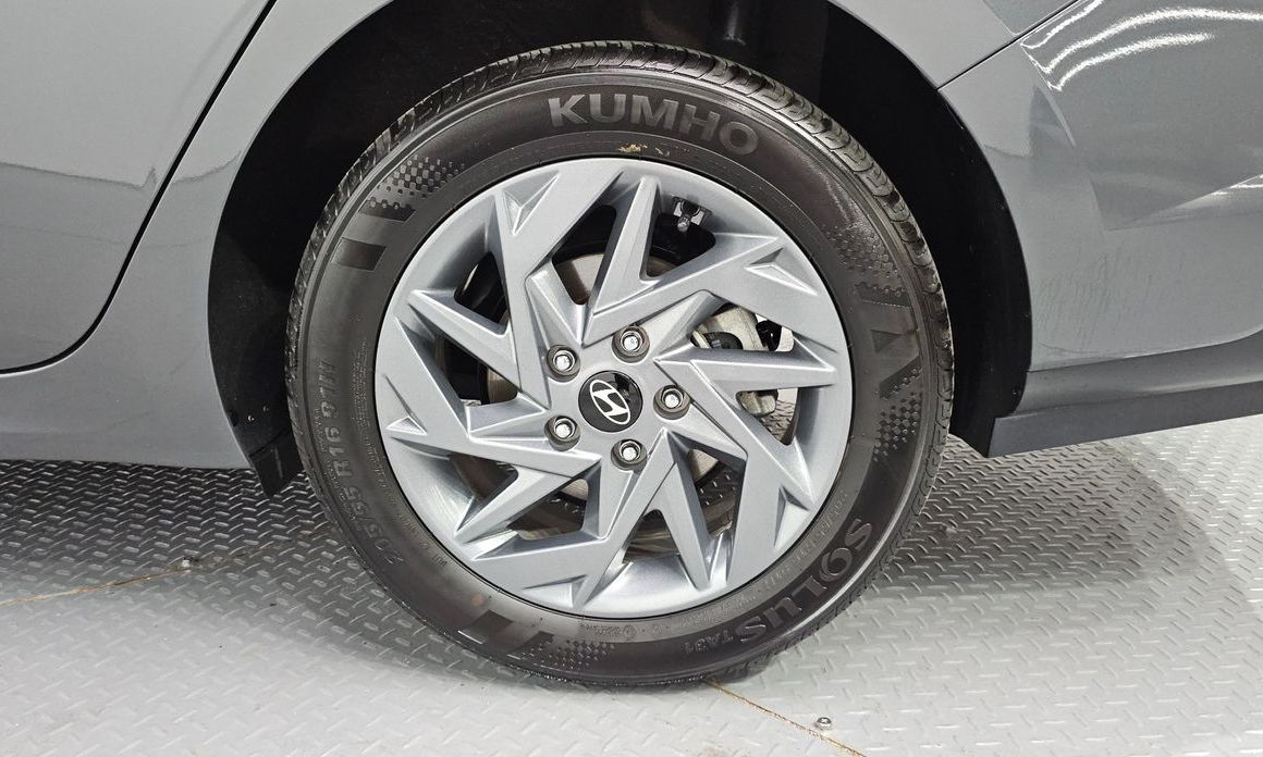 Hyundai AVANTE 2025