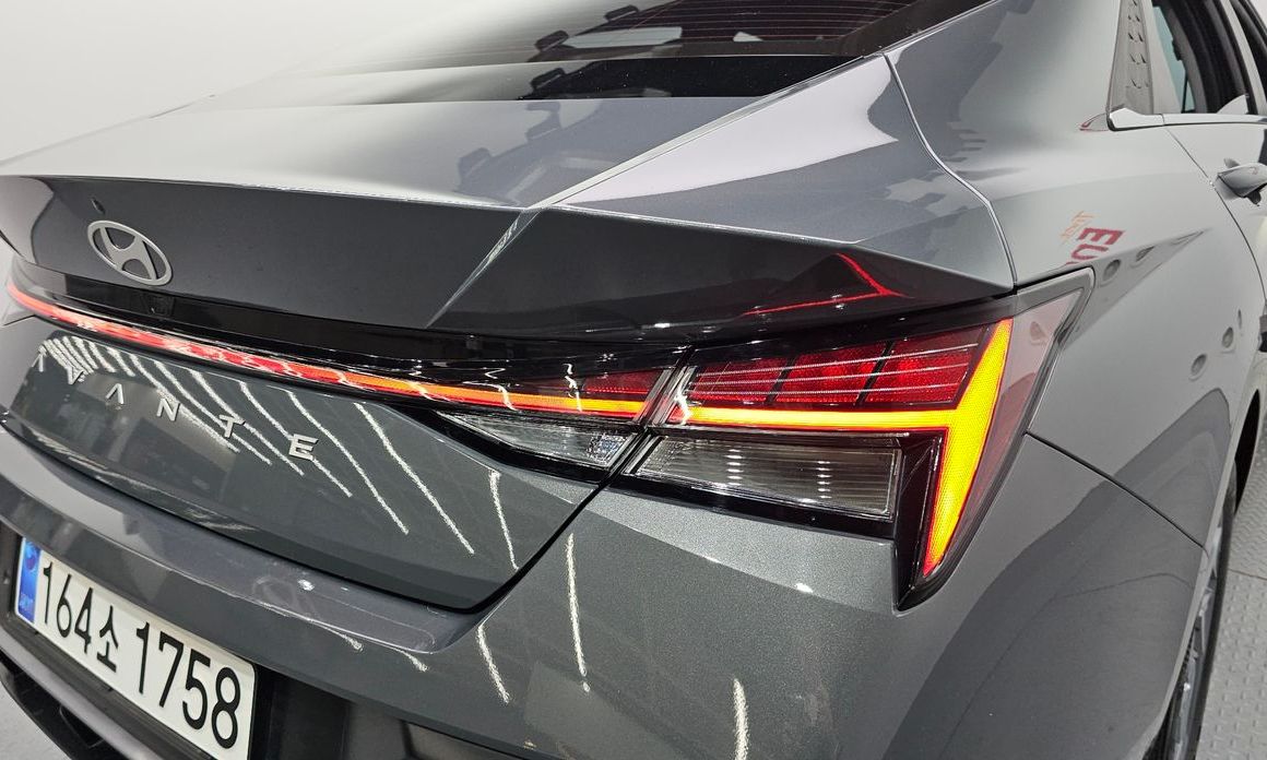 Hyundai AVANTE 2025