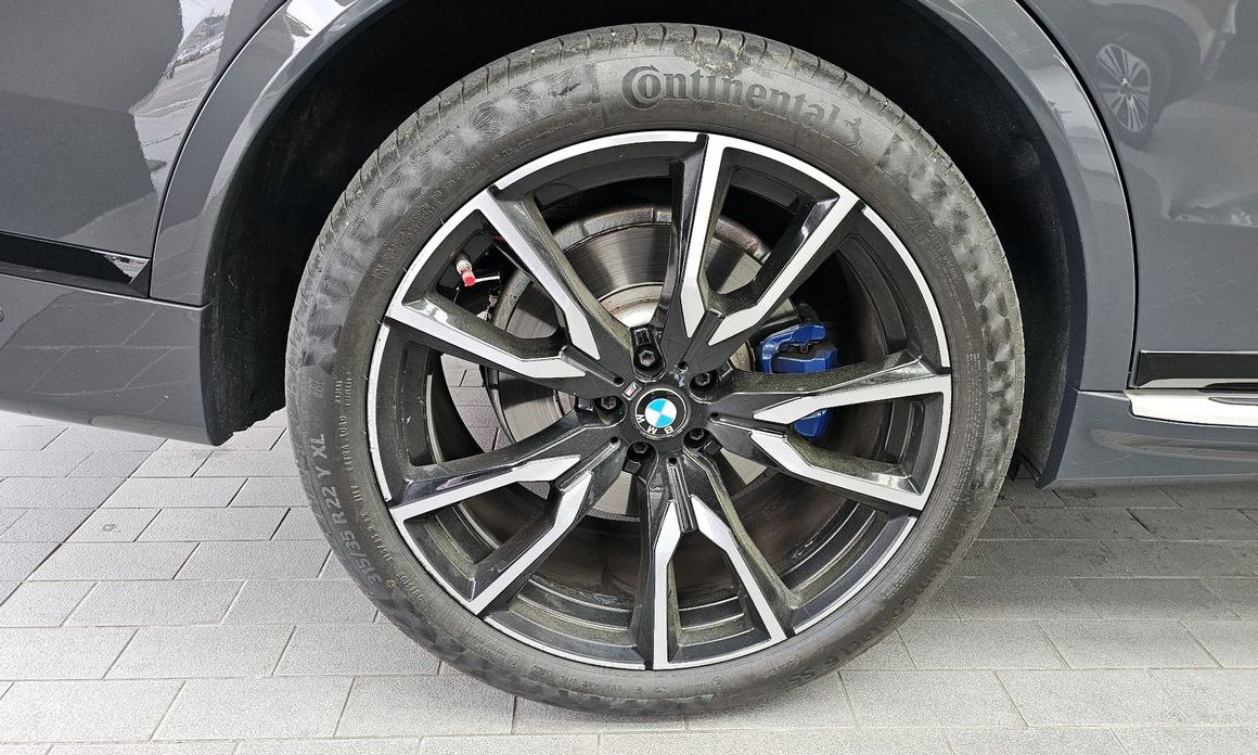 BMW X7 2022