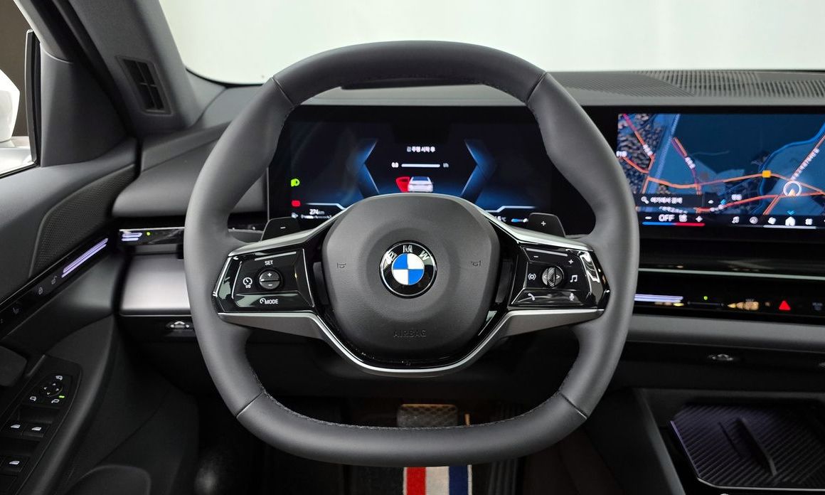 BMW 5-Series 2024