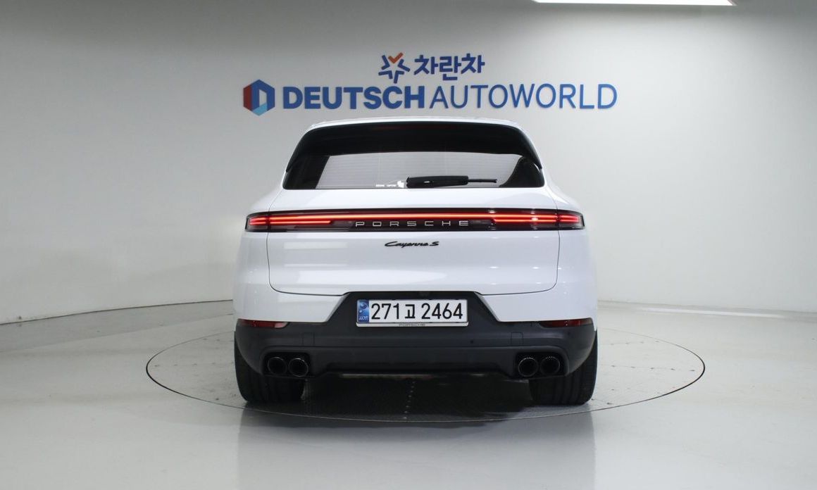 Porsche Cayenne 2025