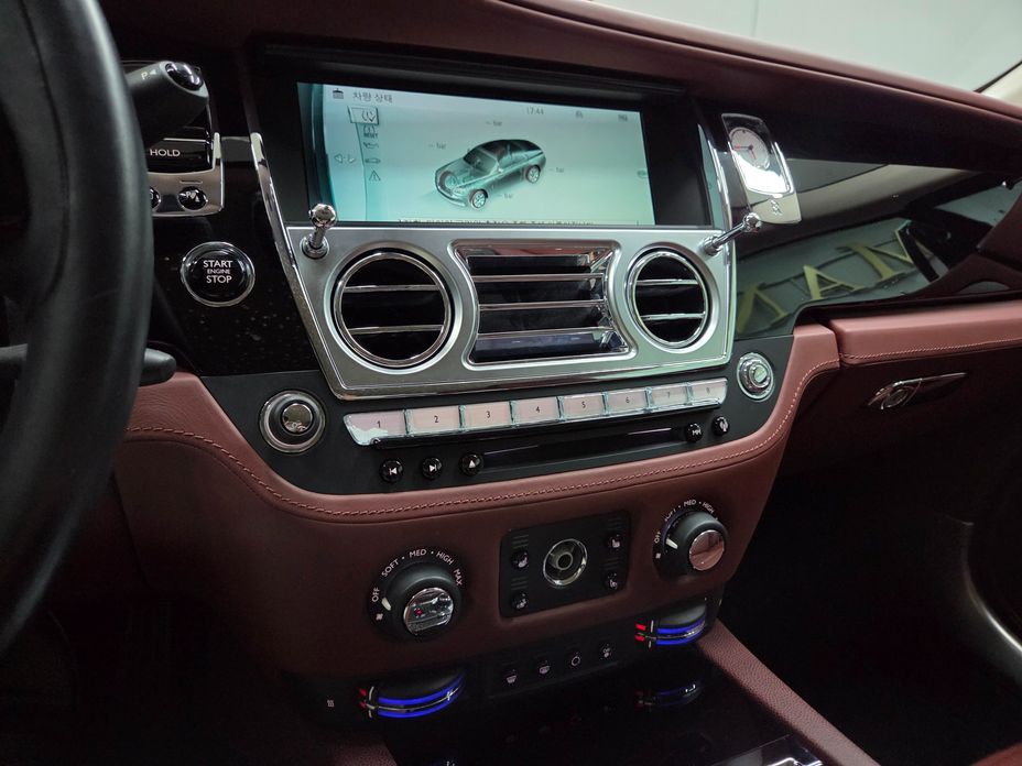 Rolls-Royce Wraith 2016