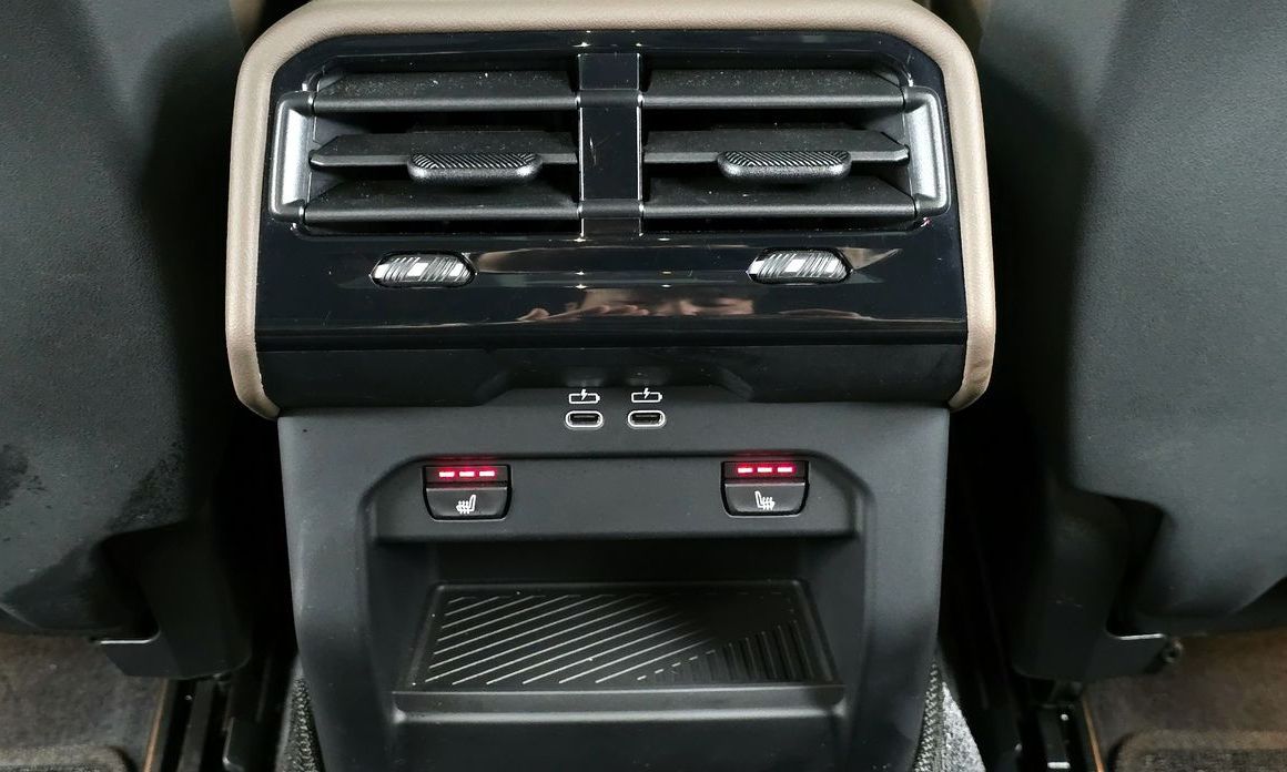 BMW 5-Series 2024