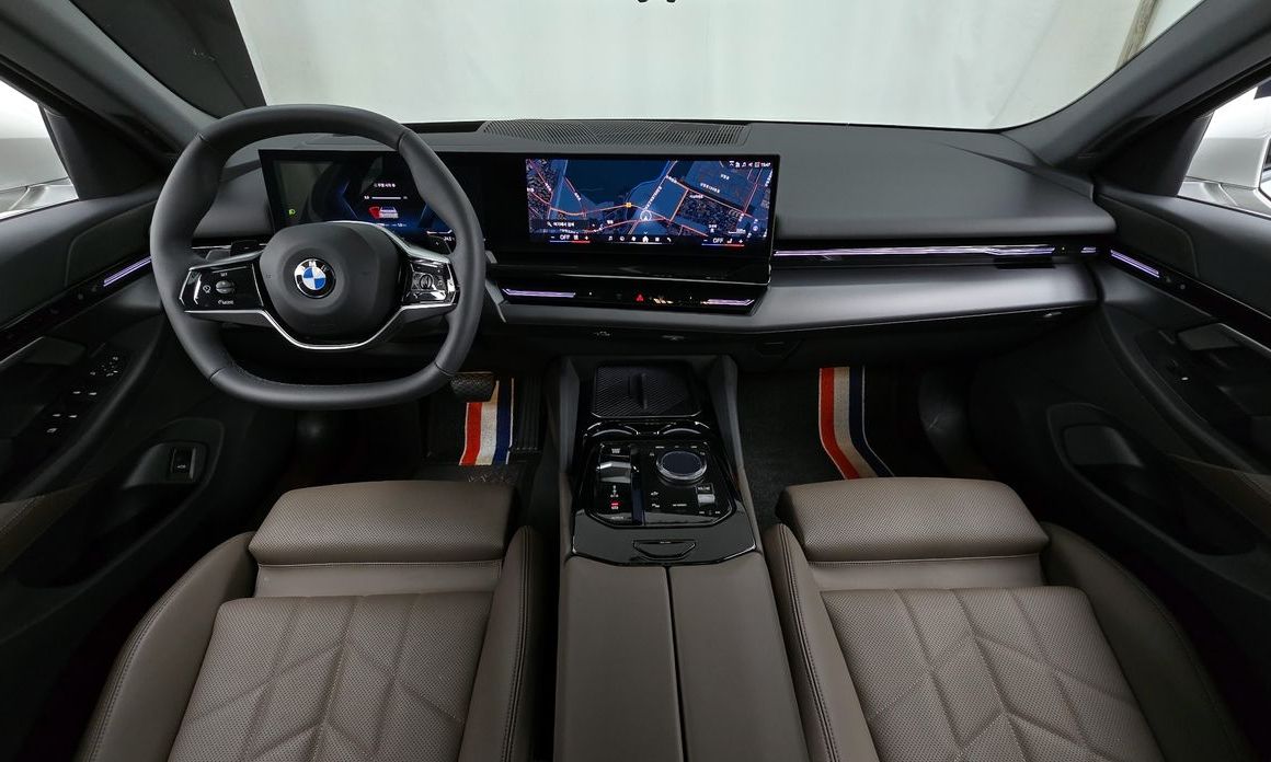 BMW 5-Series 2024
