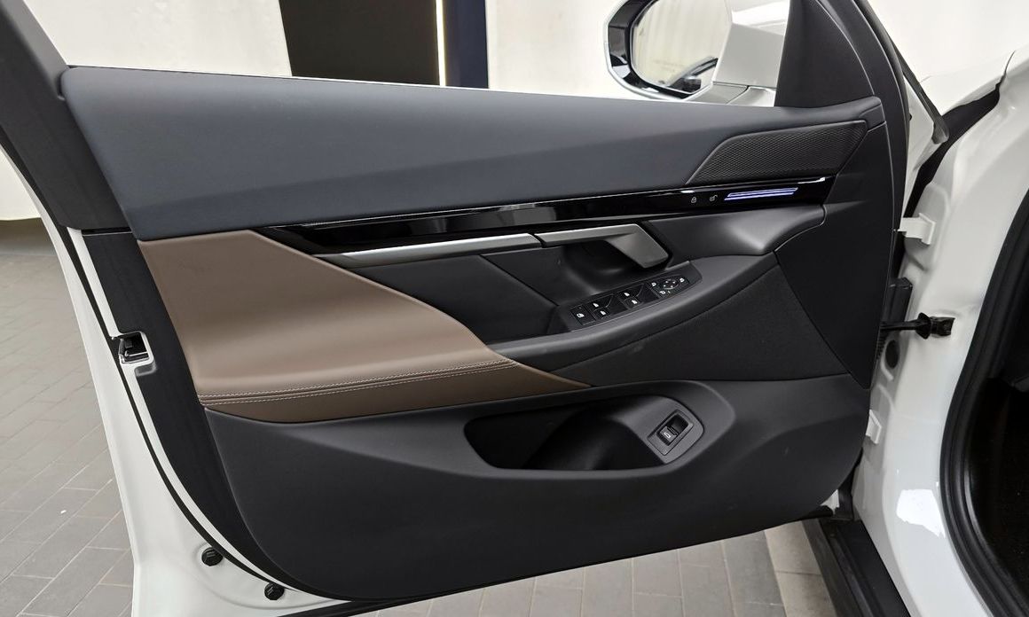 BMW 5-Series 2024